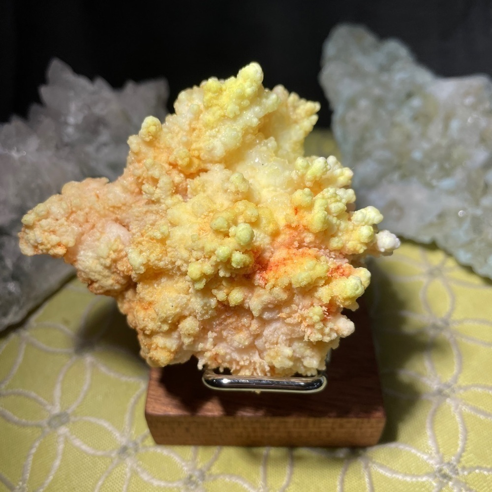 Raw crystal cluster - YELLOW FLOWER CALCITE 3”x2” UV reactive “coral stone”